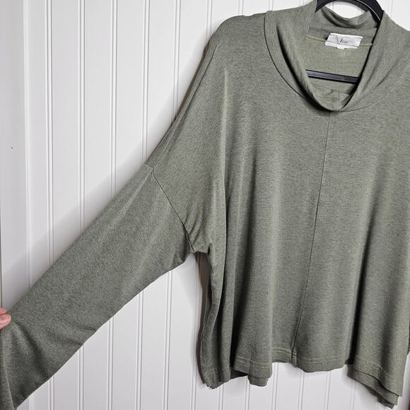 Bryn Walker Womens Sage Green Mockneck Boxy Fit Shirt Size Small Siro Rayon Soft - Picture 2 of 8